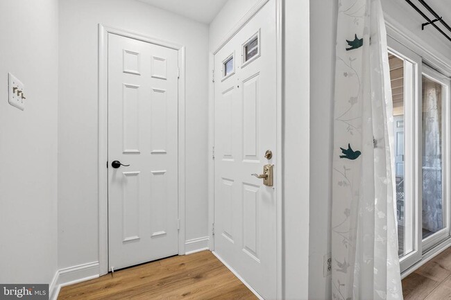 Building Photo - 6910 Sandra Marie Cir