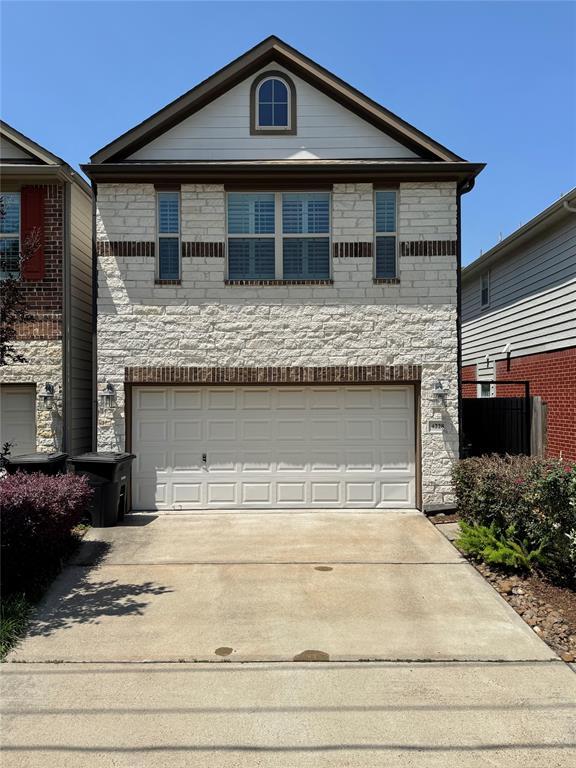 Foto principal - 4228 Drake St