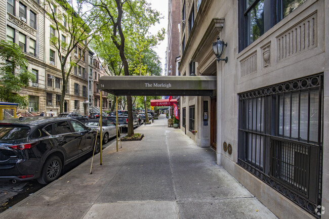 74 W 68th St New York, NY 10023 - The Morleigh