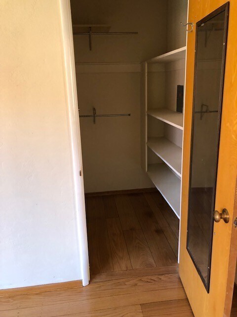 Building Photo - 5428B Claremont-Rental Only