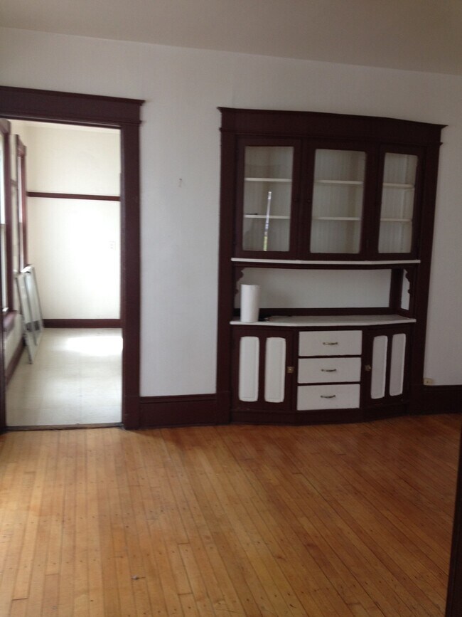 Foto del edificio - 3167 N Holton St