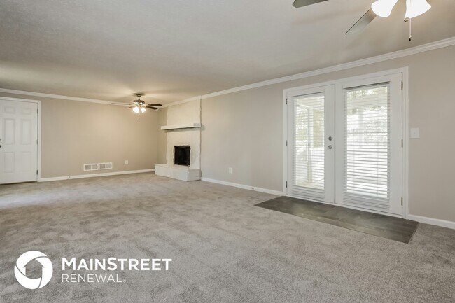 Foto del edificio - 4413 Treeline Way