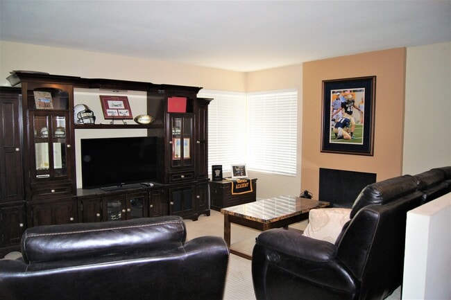 Building Photo - 10756 Sayers Ct