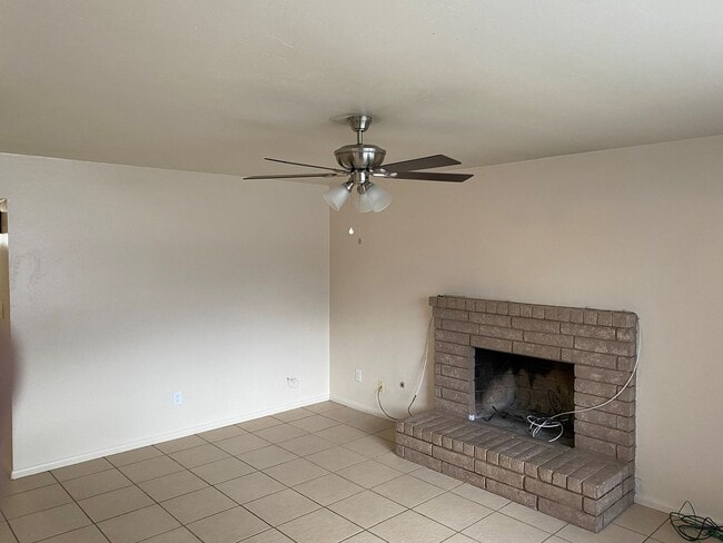 Building Photo - 3521 S Half Moon Dr