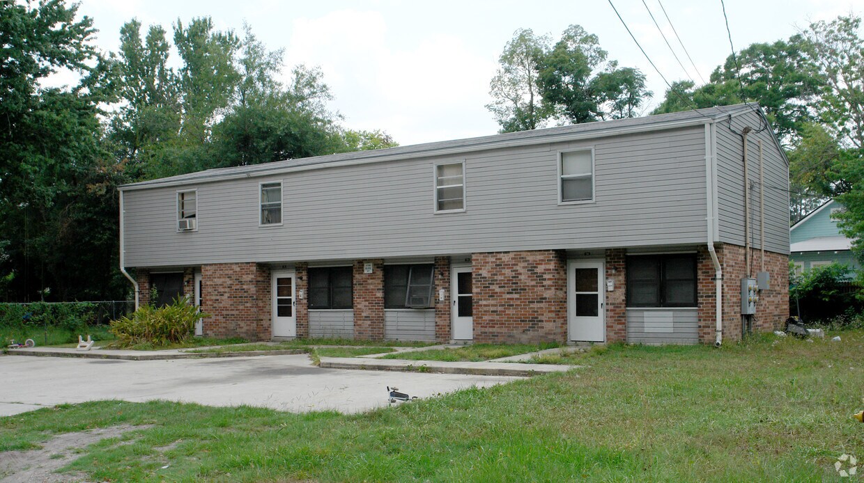 Primary Photo - 730-736 Ralph St