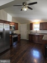 Building Photo - 1375 Lesher Ave