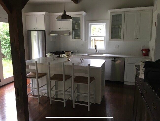 Foto del edificio - 9 Old Mill Rd