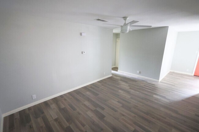 Foto del edificio - 7205 Tumbleweed Dr