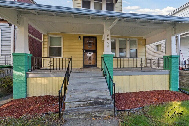 Foto del edificio - $1200/month bungalow