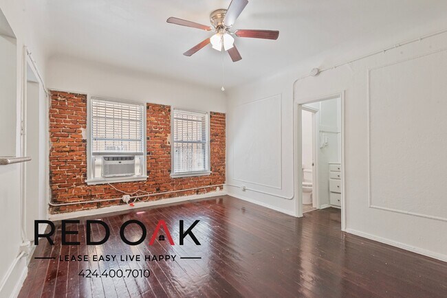 Foto del edificio - ~1 Month FREE~ Incredible Studio with Load...