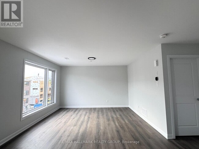 Building Photo - 401 Glenroy Gilbert Dr