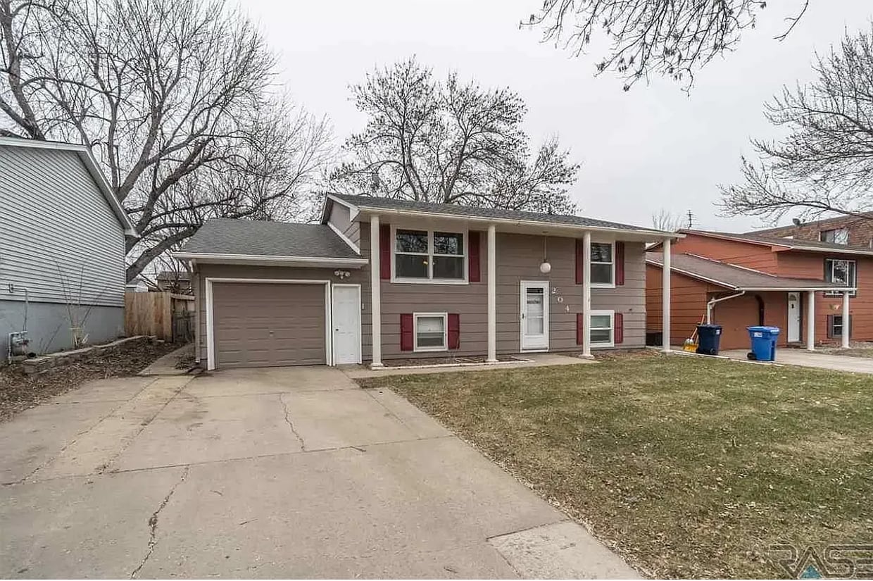 Primary Photo - 204 N Fanelle Ave