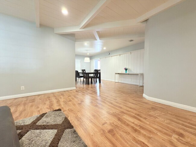 Building Photo - 4-Bedroom Home with Expansive Backyard in ...