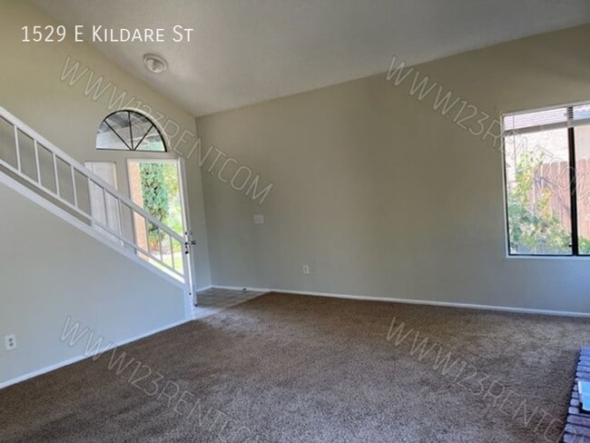Building Photo - 1529 E Kildare St