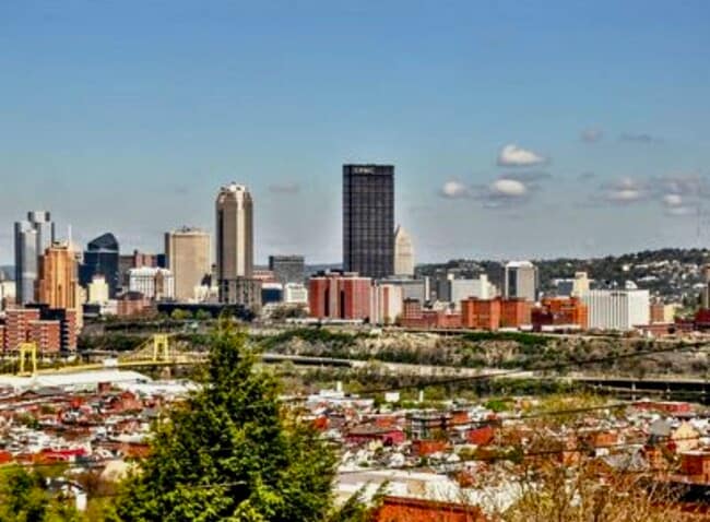 Beautiful Pittsburgh skyline views right from the balcony - 2328 Primrose St