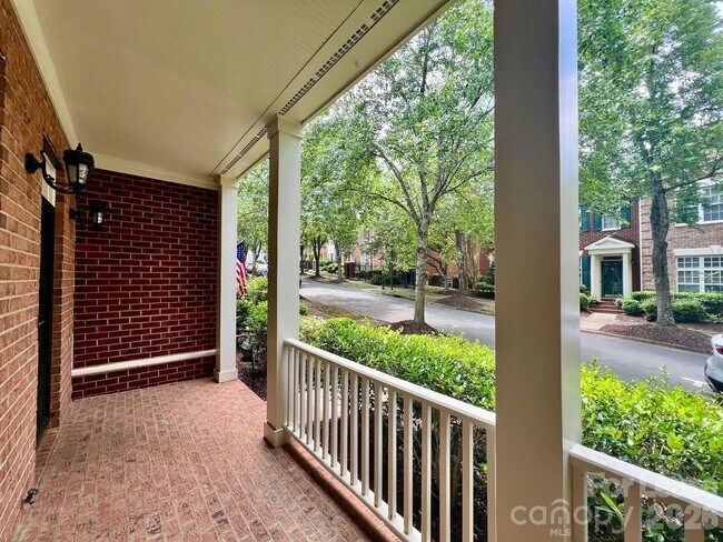 Foto del edificio - 234 Twain Ave