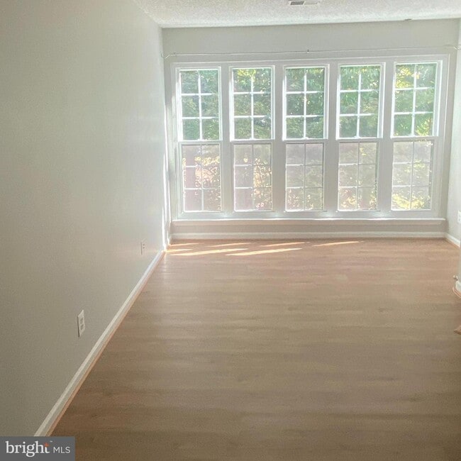 Building Photo - 3805 Green Ridge Ct