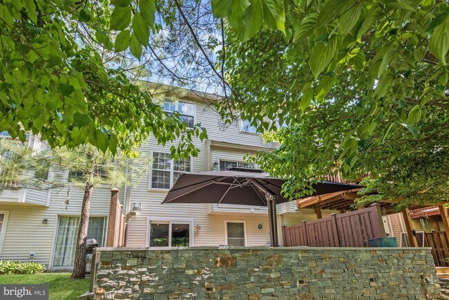 Building Photo - 7344 Rocky Creek Dr