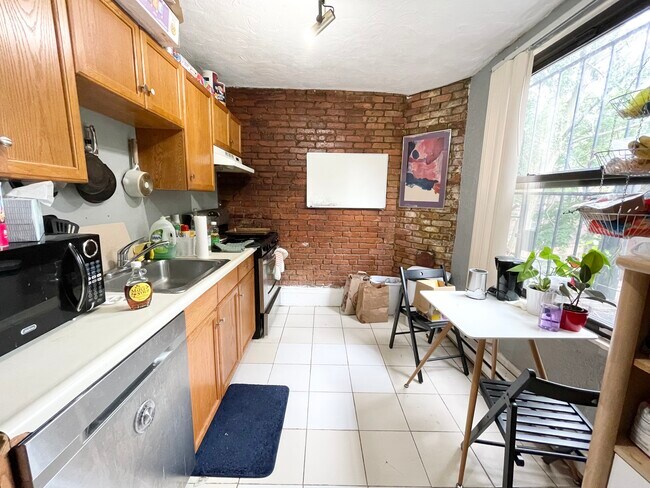 Foto del edificio - 74 Hammond St