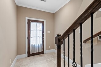 Building Photo - 1411 Elgin St