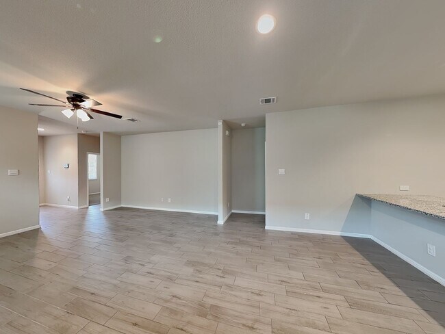 Foto del edificio - 6721 Lake Overlook Dr