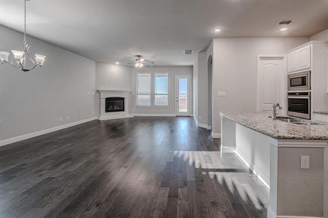 Building Photo - 15209 Belclaire Ave