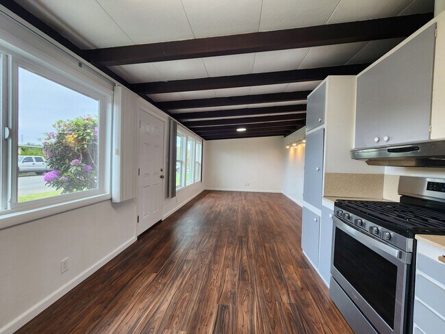 Foto del edificio - 1030-1032 Forson Rd