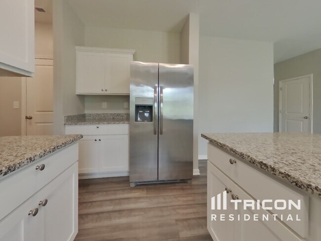Foto del edificio - 504 Cole Creek Dr
