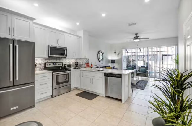 Photo - 8117 Princess Palm Ln House