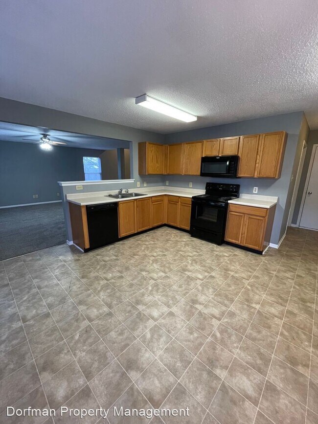 Foto del edificio - 3 br, 2.5 bath House - 843 N Streamside Dr