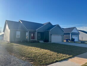 Building Photo - 389 Cedar Run St