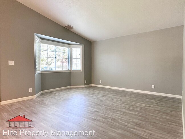 Foto del edificio - 3 br, 2 bath House - 641 E Church Ave