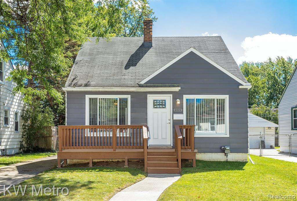Primary Photo - 2222 E Farnum Ave