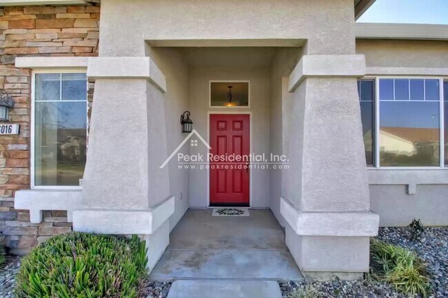 Foto del edificio - Wonderful 3bd/2ba Elk Grove Home with 2 Car Garage