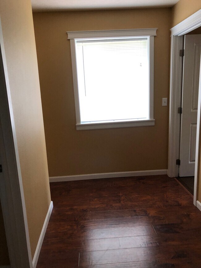 Dormitorio - 116 5th St