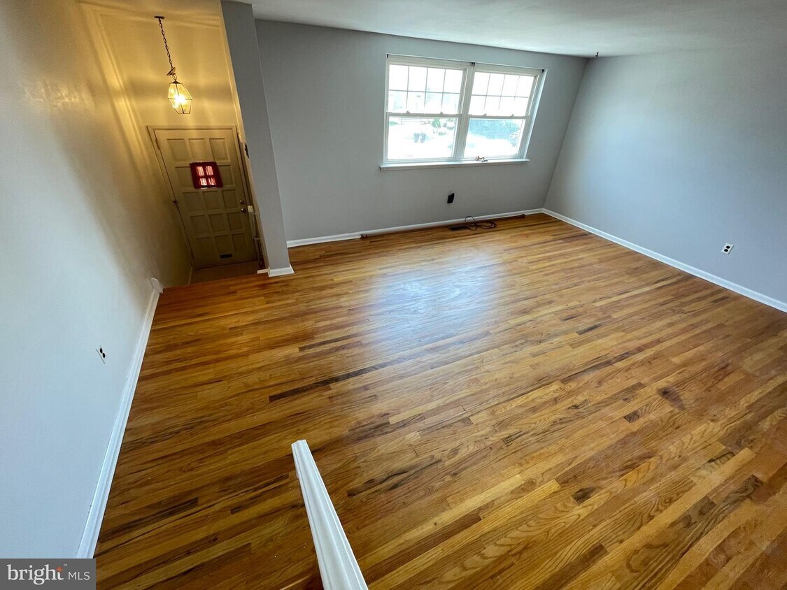 11732 Dimarco Dr, Philadelphia, PA 19154 Townhome Rentals in