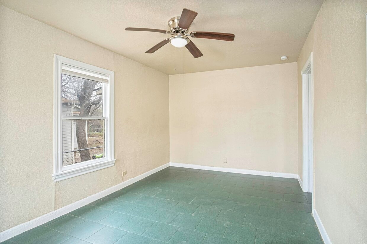 Foto del edificio - 934 Poinsettia St