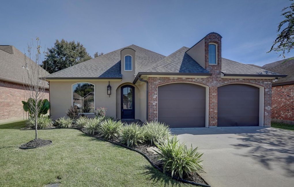 Primary Photo - 130 Gateway Dr