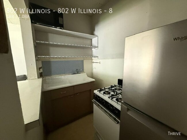 Building Photo - 802 W Illinois St