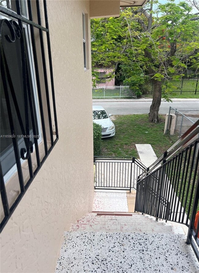 Foto del edificio - 3314 NW 8th Ave