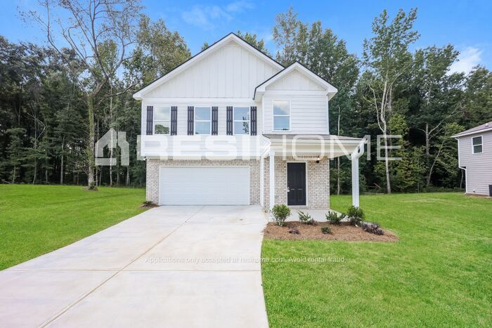 Foto principal - NEW Construction! Rent easily and live com...