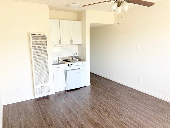 Building Photo - MC 1602 Winona Properties, LLC (140 Hoover)