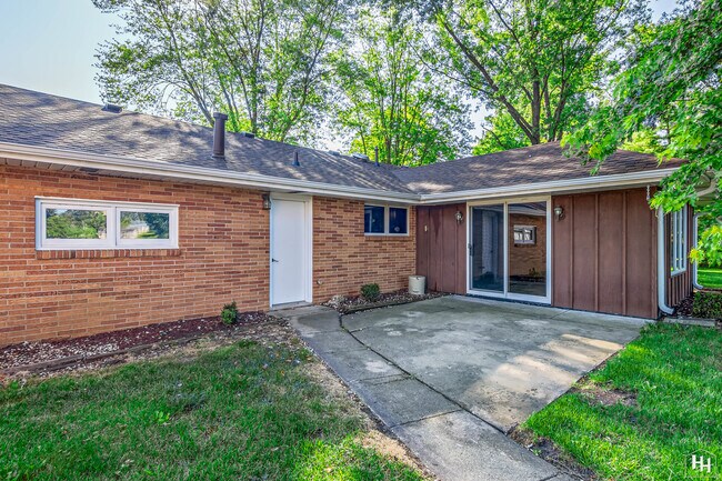 Building Photo - 4N902 Old Lafox Rd