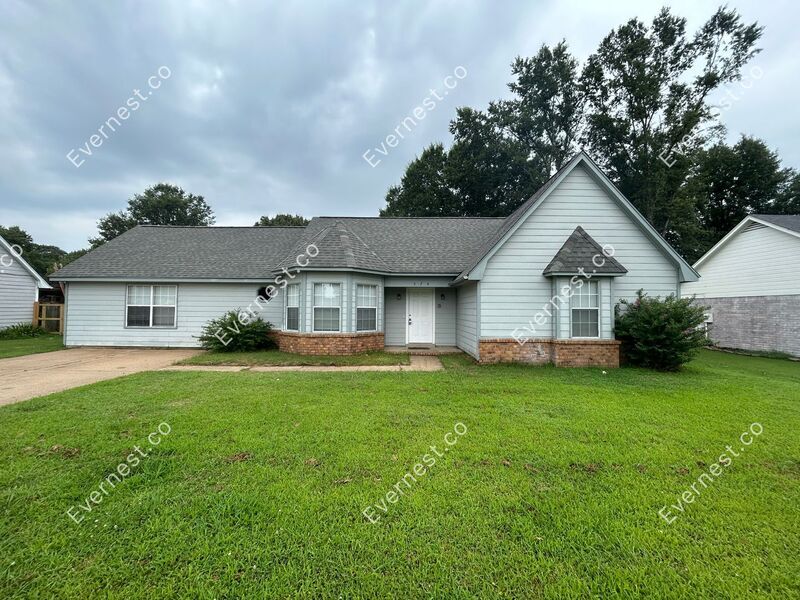 Primary Photo - 574 Greencliff Dr
