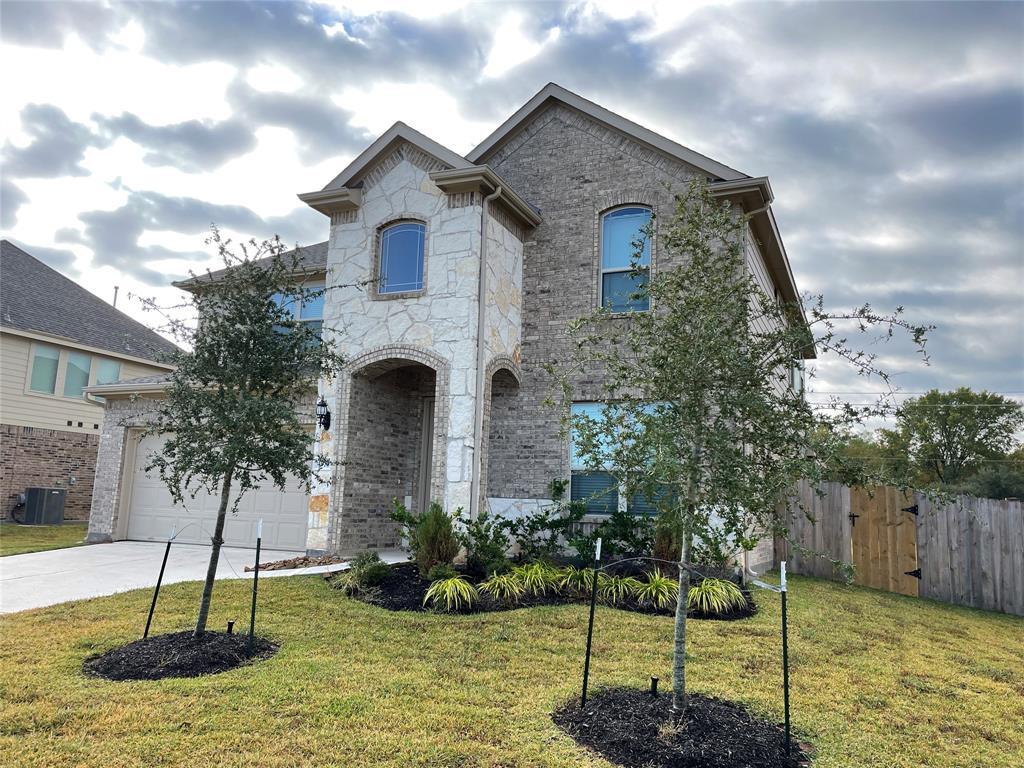 Primary Photo - 4974 Millican Dr