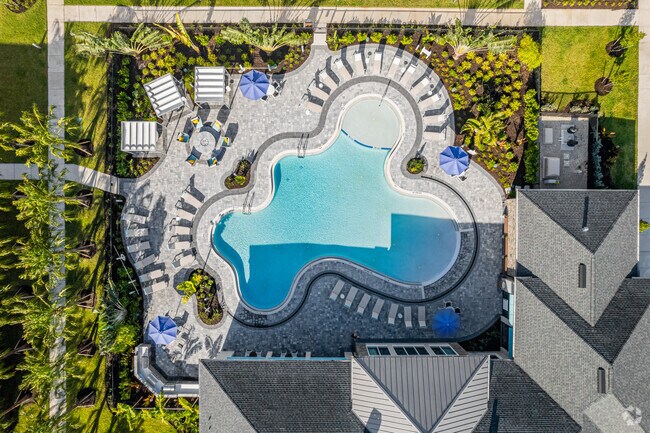 Piscina - VIVE Apartments - Fort Myers, FL