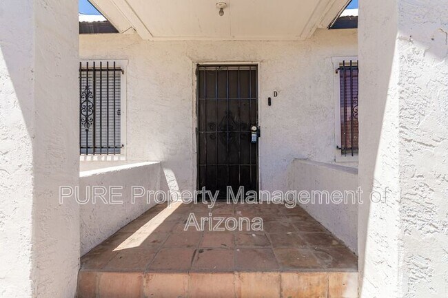 Building Photo - 1538 W Fillmore St