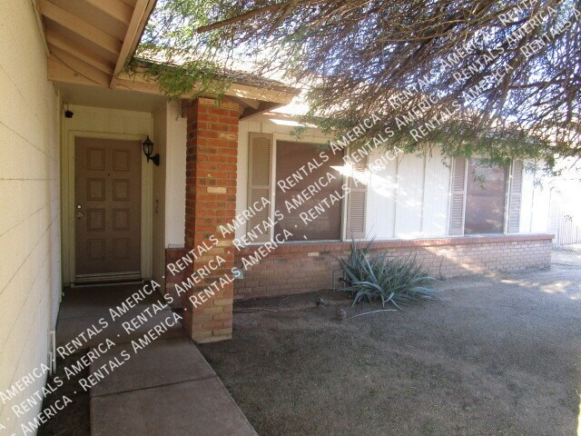 Foto del edificio - 8342 W Orchid Ln