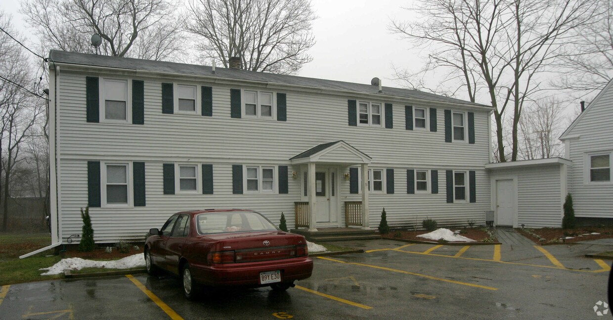 Building Photo - 31 Cocasset St