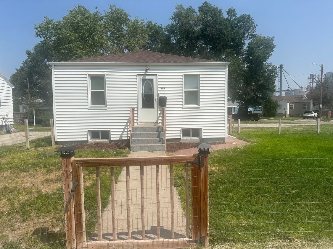 Foto principal - Ready Middle of January! Two bedrooms, one...